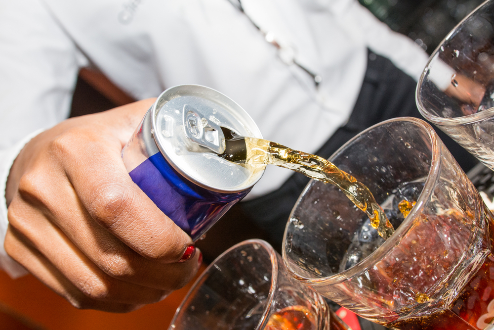 alcool et boissons énergisantes : mélange à hauts risques